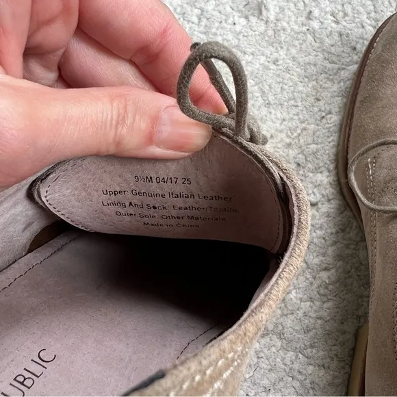 Banana Republic Tan Suede Ortholite Genuine Italian Leather Lace Up Oxfords