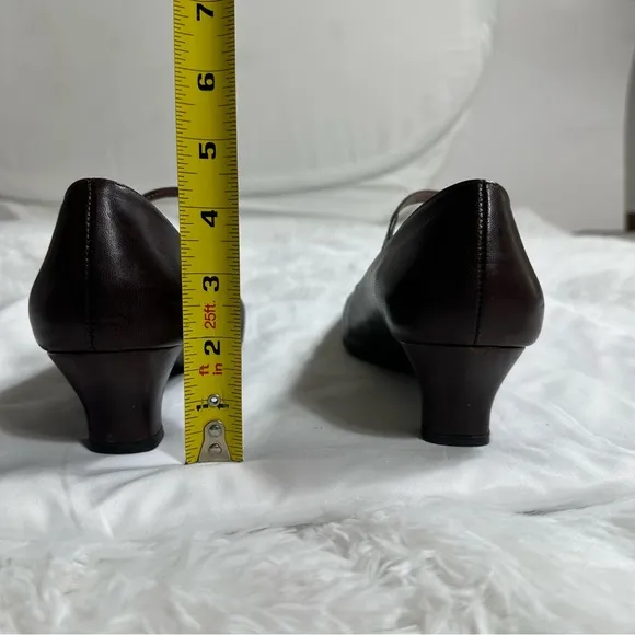 BEAUTIFEEL Mary Jane Pump Shoes Size 39 Brown Leather Low Heel Almond Toe