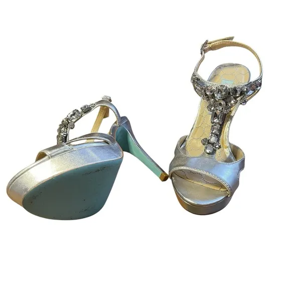 Betsey Johnson - Luke Sz. 6.5M Silver Jeweled T-Strap 4-inch heel. PROM