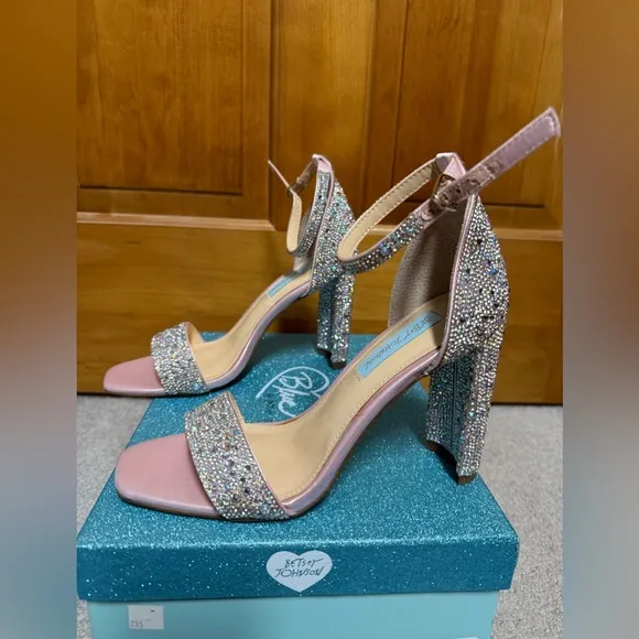 Betsey Johnson SB Rina Crystal Petal Pink Heels 7.5 NEW wedding prom party
