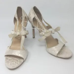 Bettye Muller Heels Open Toe Floral Cream Shoes 10