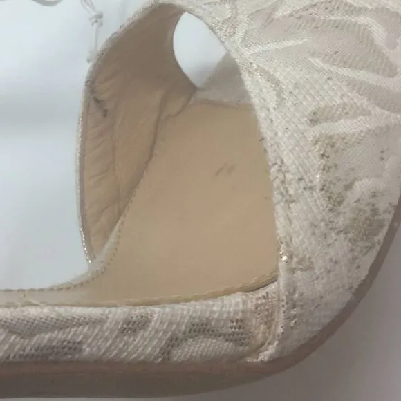 Bettye Muller Heels Open Toe Floral Cream Shoes 10