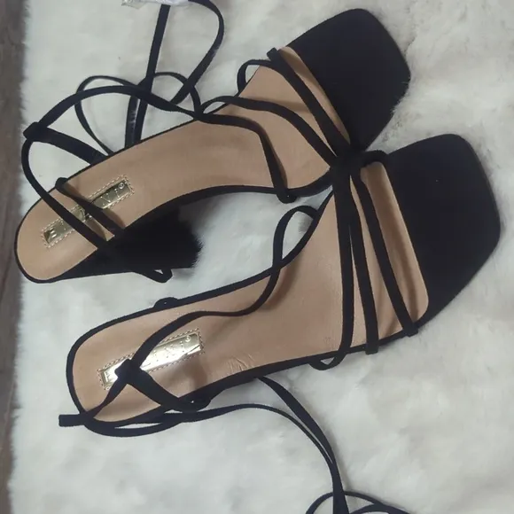 BILLINI • PRINCESS POLLY &quot; Viva&quot; Faux Suede Strappy Sandals NWOT