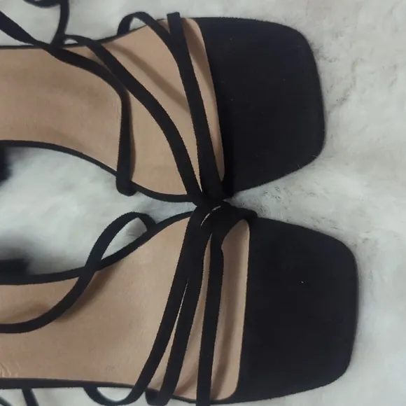 BILLINI • PRINCESS POLLY &quot; Viva&quot; Faux Suede Strappy Sandals NWOT
