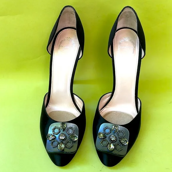 Black Emilio Pucci satin shoes with patent leather heels