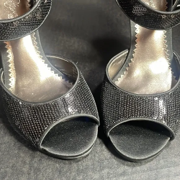BNWT Premium Bp Black satin &amp; sequins open toe strappy heeled sandals 5.5M TTS
