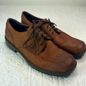 Born •11• Brown Leather Lace Up Dress Shoes