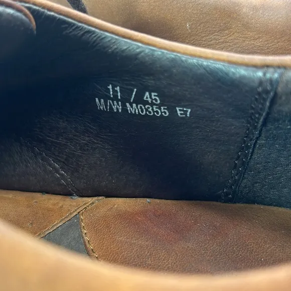 Born •11• Brown Leather Lace Up Dress Shoes