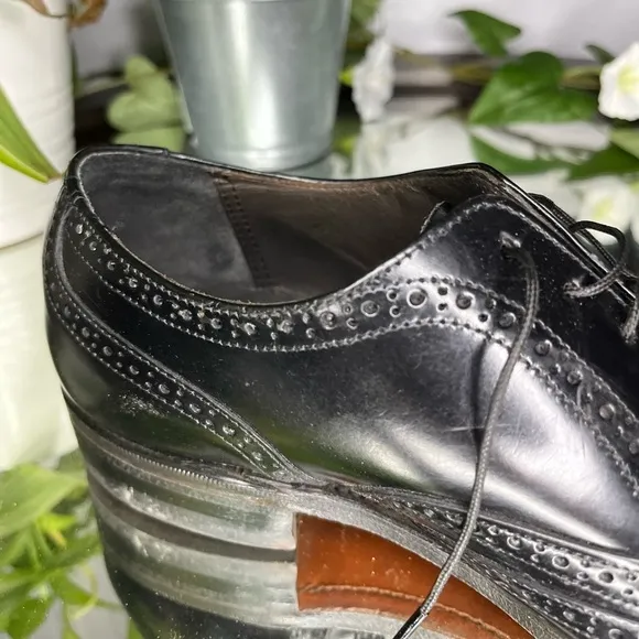 Bostonian Wingtip Oxford Leather Black Dress Shoes (EUC)​​