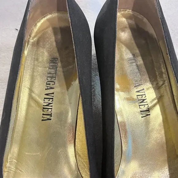 Bottega Veneta Womens Black Pump Shoes 9 B Pointed Toe Block Heel Classic Formal
