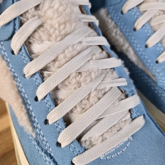 Brandblack LA Women's Capo Faux Shearling Chambray Premium Casual Shoe Size 6
