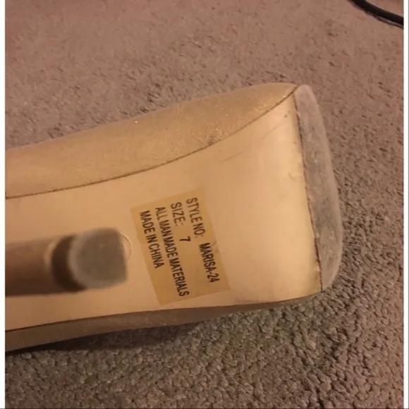 Breckelles gold platforms nwot