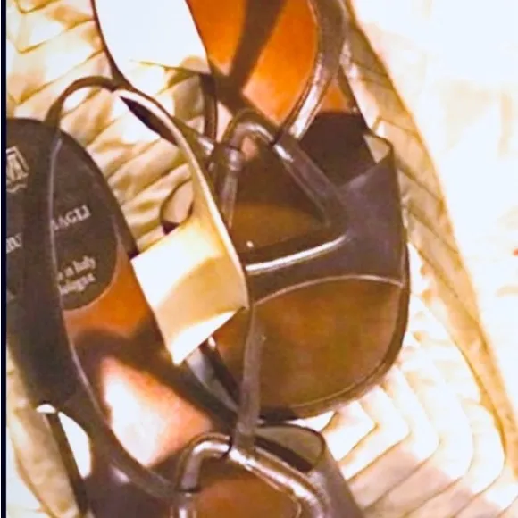 Bruno Magli Brown Leather Sandals Strappy Design