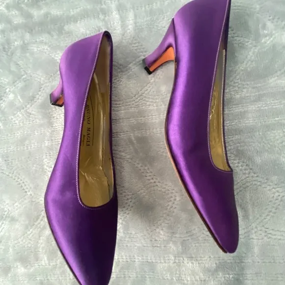 Bruno Magli purple Satin Shoes sz 7