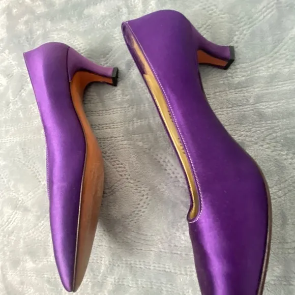 Bruno Magli purple Satin Shoes sz 7