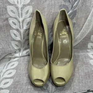 Burberry beige Peep Toe Heels size US 8.5,EU 39