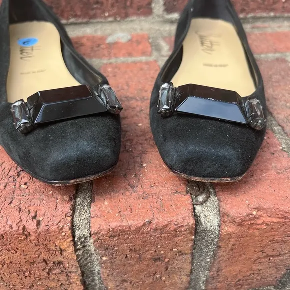 Butter shoes with plastic jewel attached at toe. size 6 Made in Italy