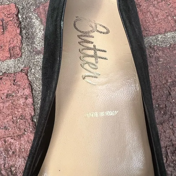 Butter shoes with plastic jewel attached at toe. size 6 Made in Italy