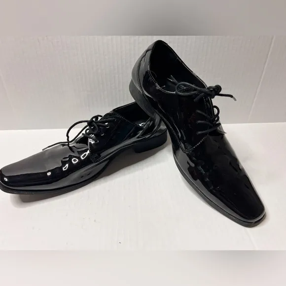 Calvin Klein Brodie Black Patent Leather Oxford Lace Up Shoes