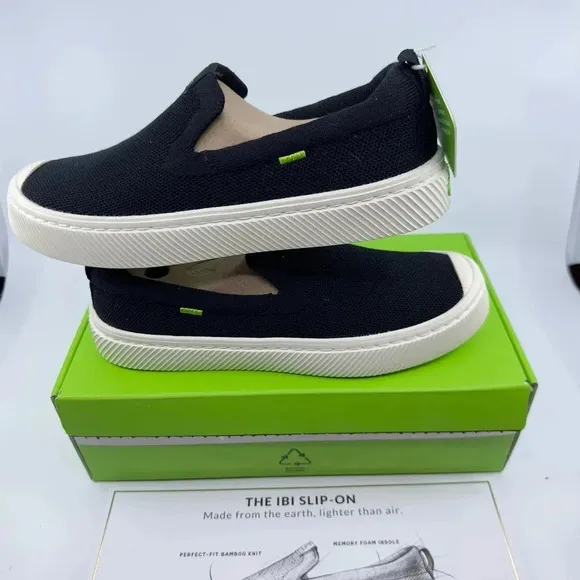 Cariuma Ibi Slip-On Casual Loafer Shoes Round Toe Black Knit Size 6/7.5