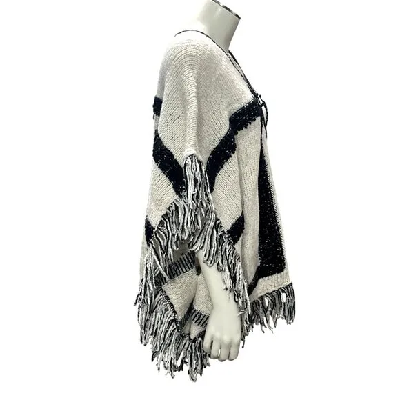 CCC Handcrafted Luxury Black White Poncho Geometric Design Fringe Knit Zip Up OS