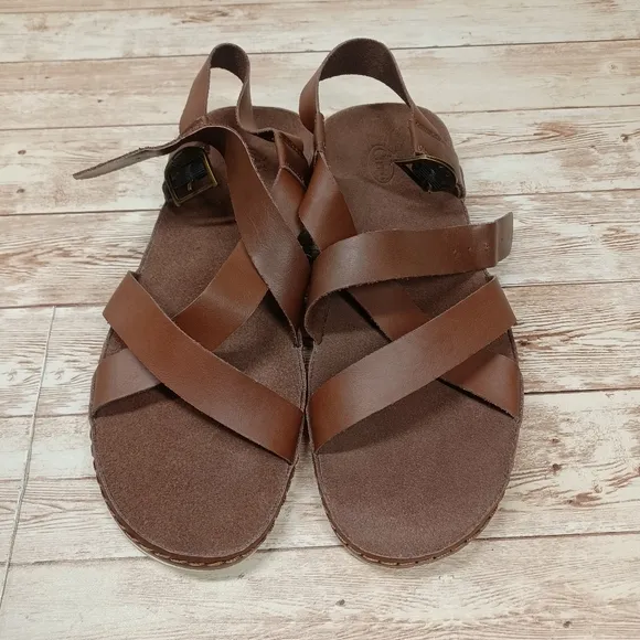 Chaco Brown Strappy Flat Summer Sandals NWOT or Box Women's Size 35