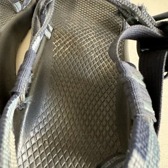 Chaco women’s ZX2 strappy sandals size 9.