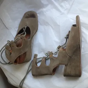 Chloe Suede Gladiator Wedge Sandals Shoes Open Toe EU 35 / US 5