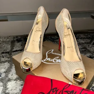 Christian Louboutin Gold Peep Toe Heels gorgeous!🥰😍💃