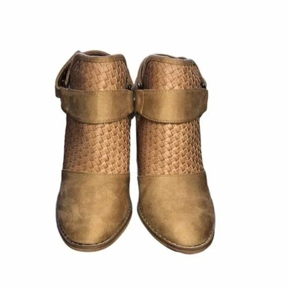 Chunky Heel Slingback Almond Toe Fall Heel Ankle Boots Size 8.5