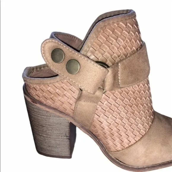 Chunky Heel Slingback Almond Toe Fall Heel Ankle Boots Size 8.5