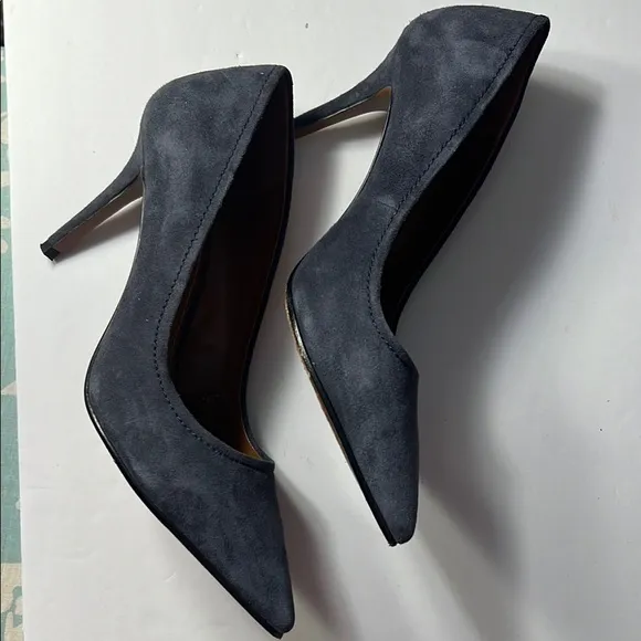 Coach Women's charcoal Grey Suede Pumps
