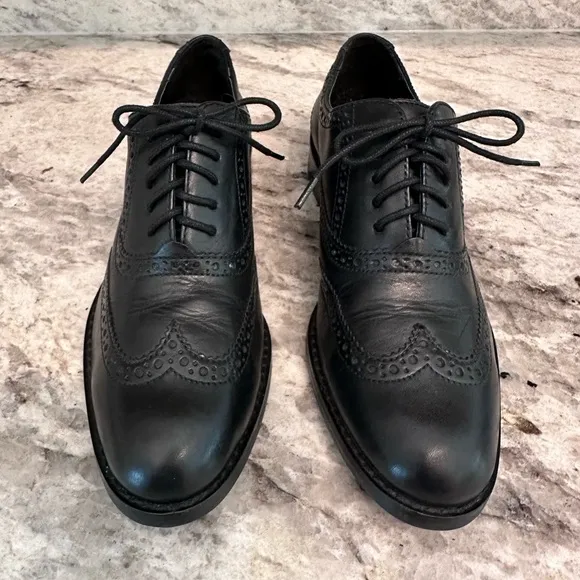 Cole Haan black wingtip Oxfords Sz 5