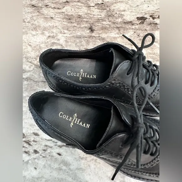Cole Haan black wingtip Oxfords Sz 5