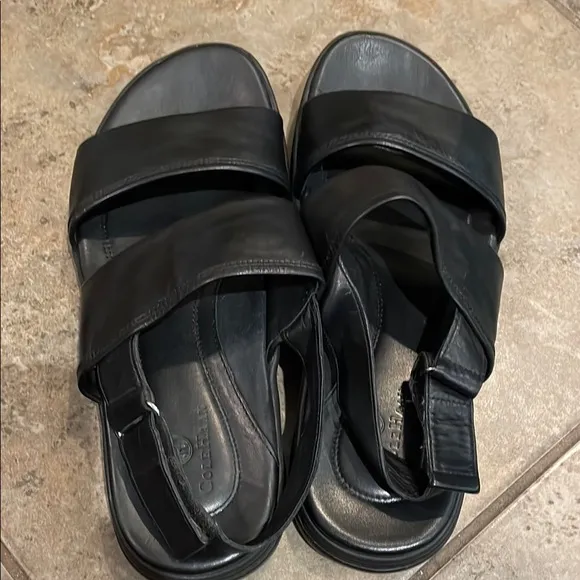 Cole Haan Crawford Black Leather Sandals Mens Size 10.5M Comfort Shoes