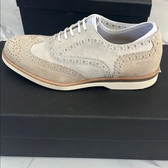 Cream Leather Oxford Brogues with Wingtip Design