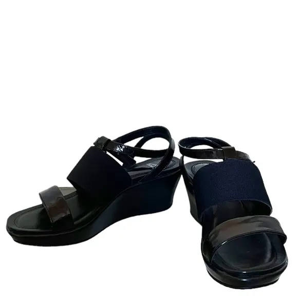 Dansko Addison Strappy Patent Leather Sandals In Black Size 8