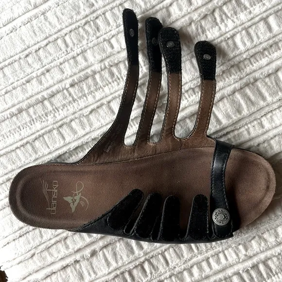 Dansko sandals black w buttons