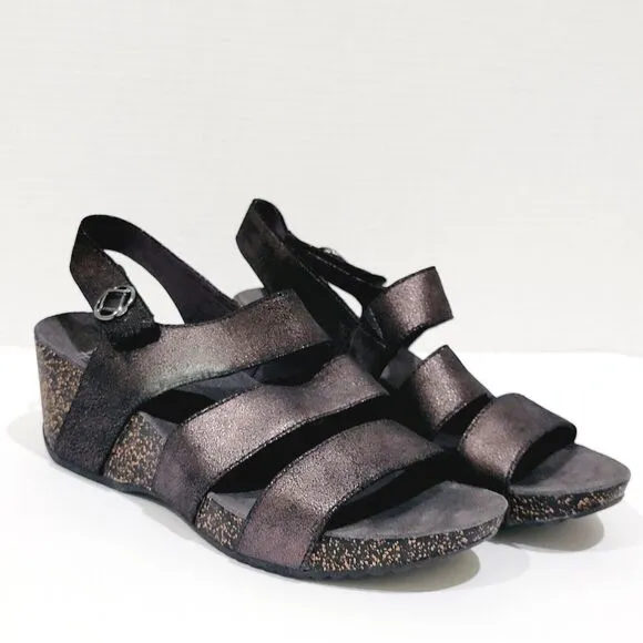 Dansko Stacey Wedge Strappy Sandals Womens 39 8.5 9 Graphite Black Leather Heels