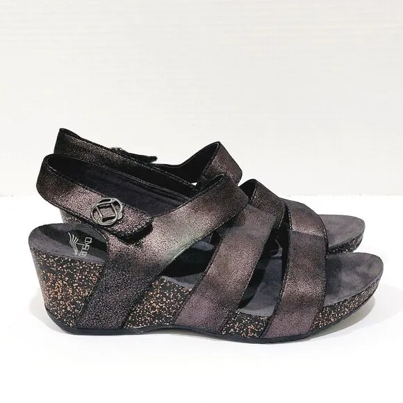 Dansko Stacey Wedge Strappy Sandals Womens 39 8.5 9 Graphite Black Leather Heels