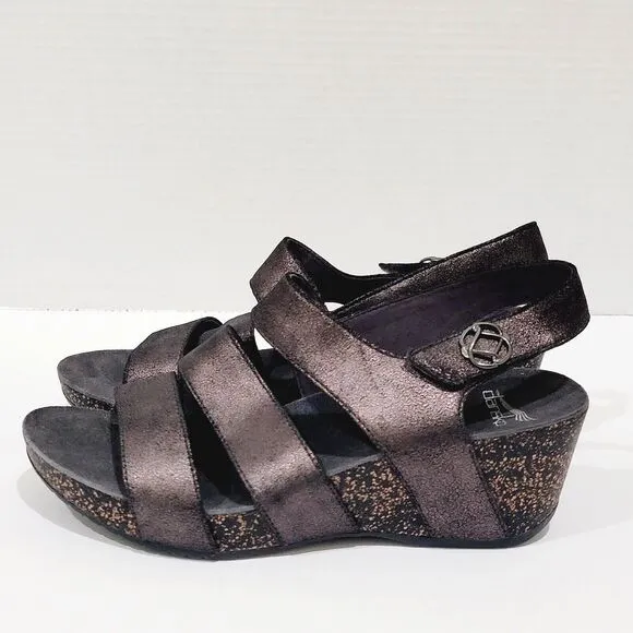 Dansko Stacey Wedge Strappy Sandals Womens 39 8.5 9 Graphite Black Leather Heels