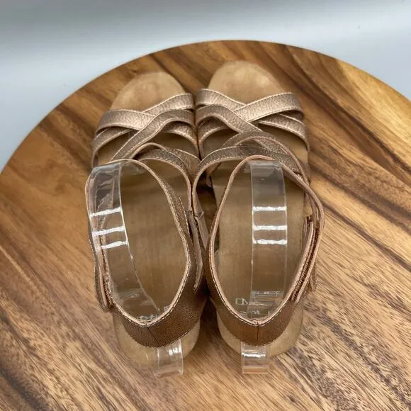Dansko Veruca Sandals Womens Size 9.5 / 40 Gold Nappa Leather Strappy Gladiator