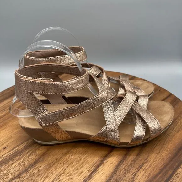 Dansko Veruca Sandals Womens Size 9.5 / 40 Gold Nappa Leather Strappy Gladiator