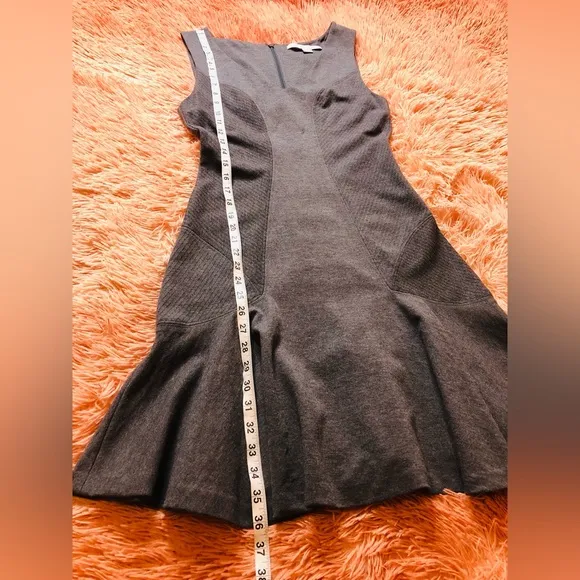Diane von Furstenberg Carla Sleeveless Dropped-Waist Dress. Size 8