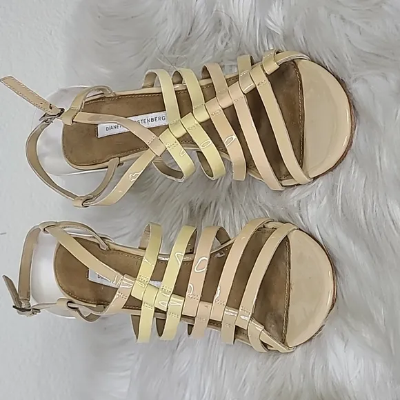 Diane von Furstenberg High Heel Sandals Size 9.5 Beige Patent Leather Sexy Shoes