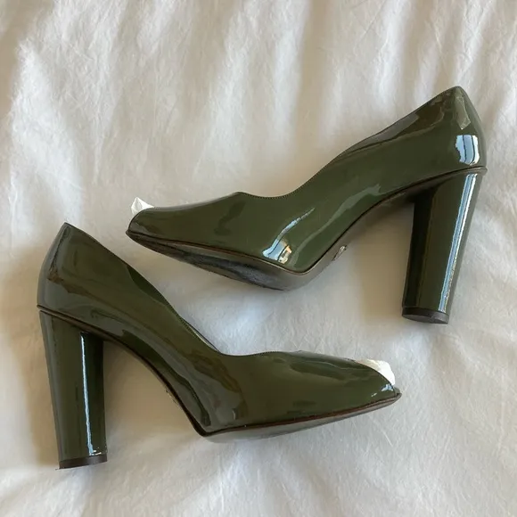 Dolce &amp; Gabbana Green Patent Leather Heels