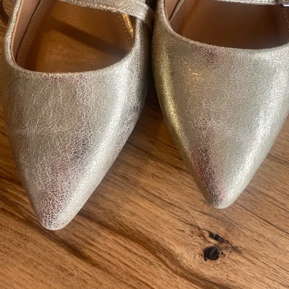 Dolce Vita Carder Elegant Gold Women's Mary Jane Flats Shoes 9 NWT