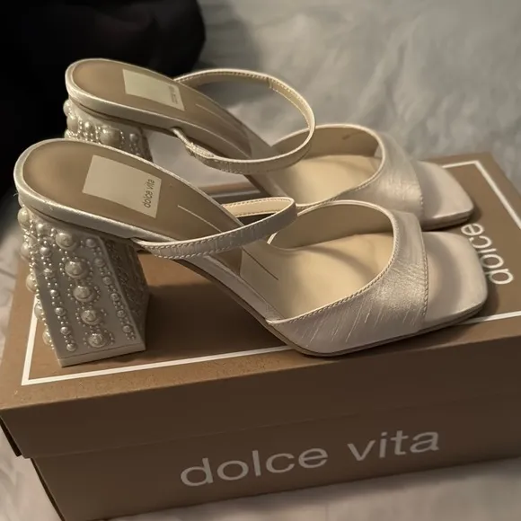 Dolce Vita Women's Jemmy Pearl Heeled Sandals