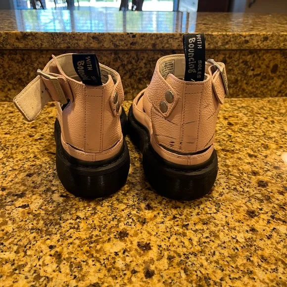 Dr Martens Clarissa ll Quad Baby Pink Strappy Leather Platform Sandals US 7