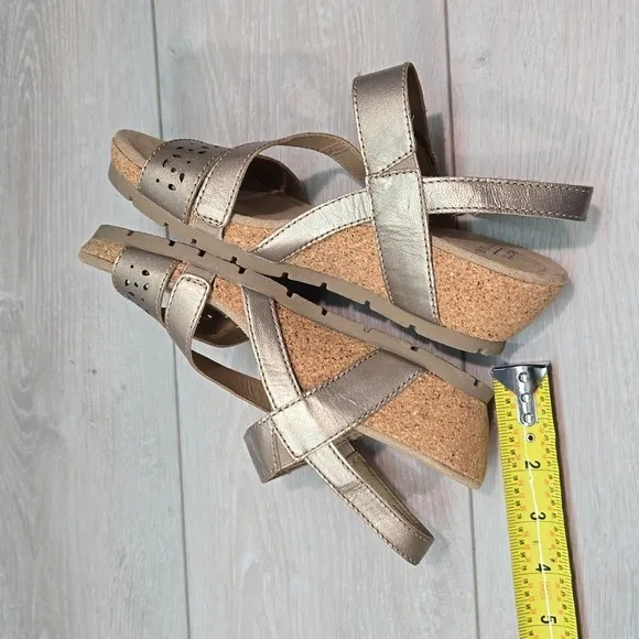 Earth Origins Women Kendra khloe Leather Strappy Wedge Sandals shoes sz 6M